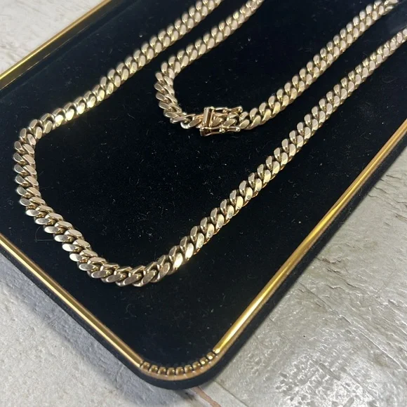 10k Real Yellow Gold Solid Miami Cuban Link 6mm Chain Necklace - Picture 4 of 12